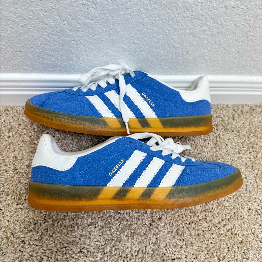 NEW blue Adidas Gazelle indoor shoe blue fusion with gum sole sz 8.5 - Picture 2 of 5